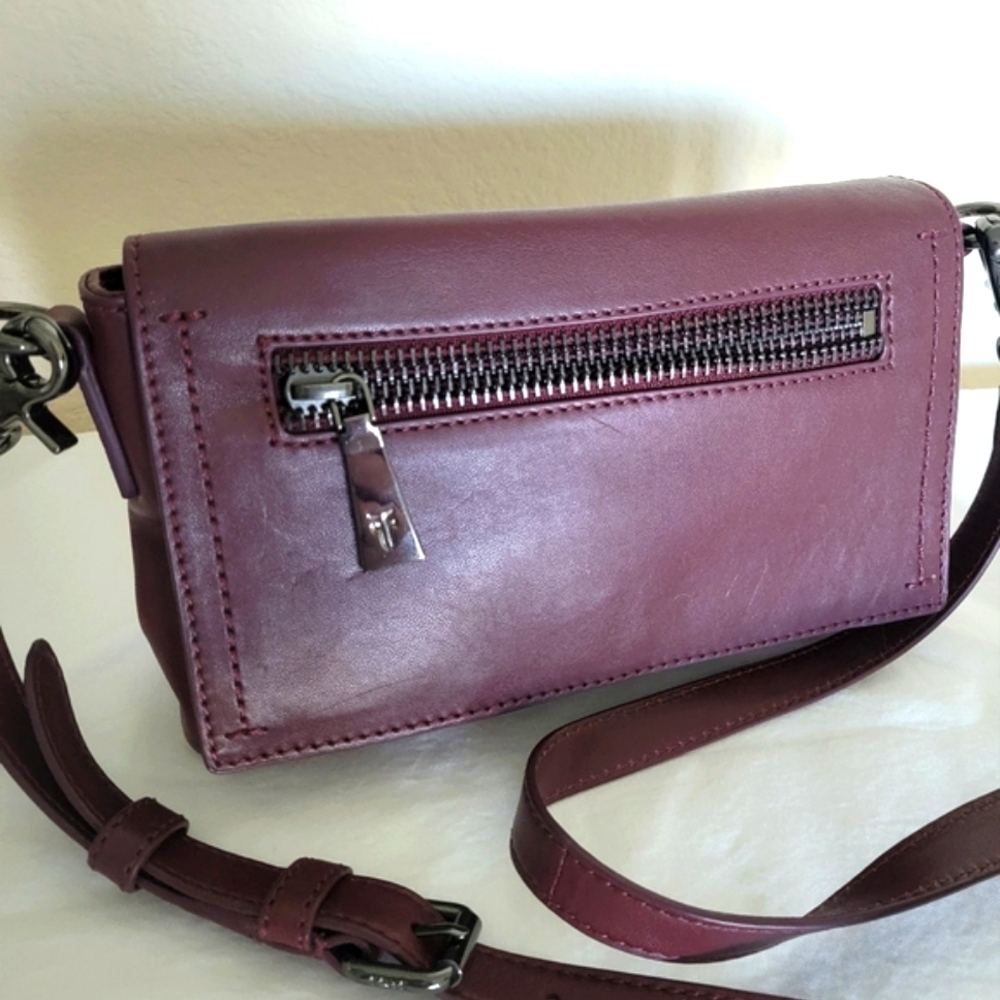 Frye leather crossbody bag, great condition